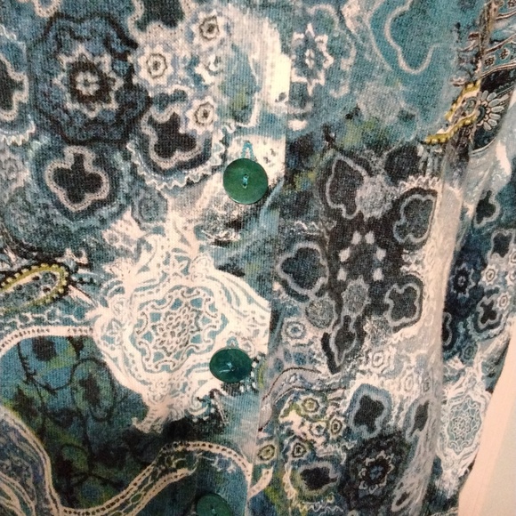 Women's EUC Chico's blue paisley long sleeve button front Cardigan Sz 0 (XS) - Picture 6 of 7